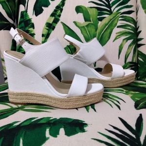 Jessica Simpson "Sikella"